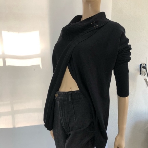 jm collection cut in front sweater black size:M - Picture 8 of 16